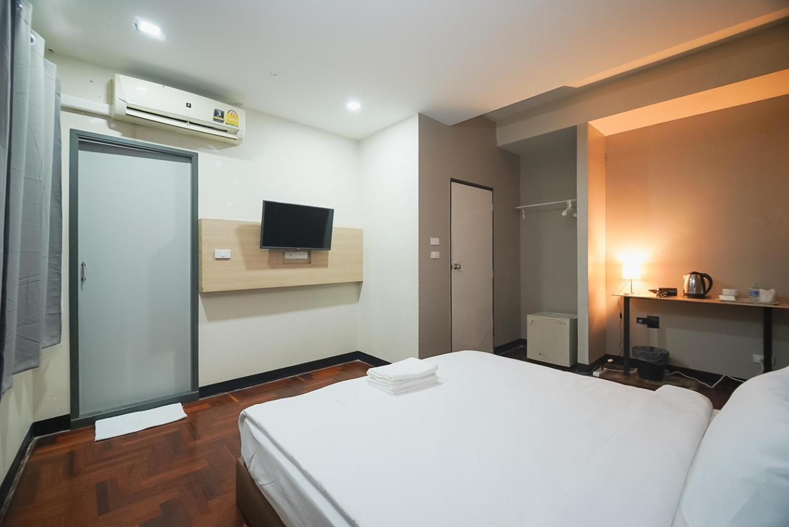 Z โกอินน์ สีลม - สถานีรถไฟฟ้าเซนต์หลุยส์ Go Inn Silom Bangkok Esterno foto